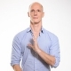 Mann in Qigong Position