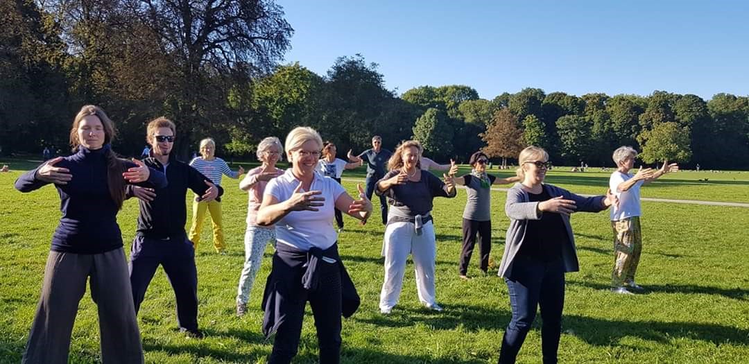 Qi Gong draußen